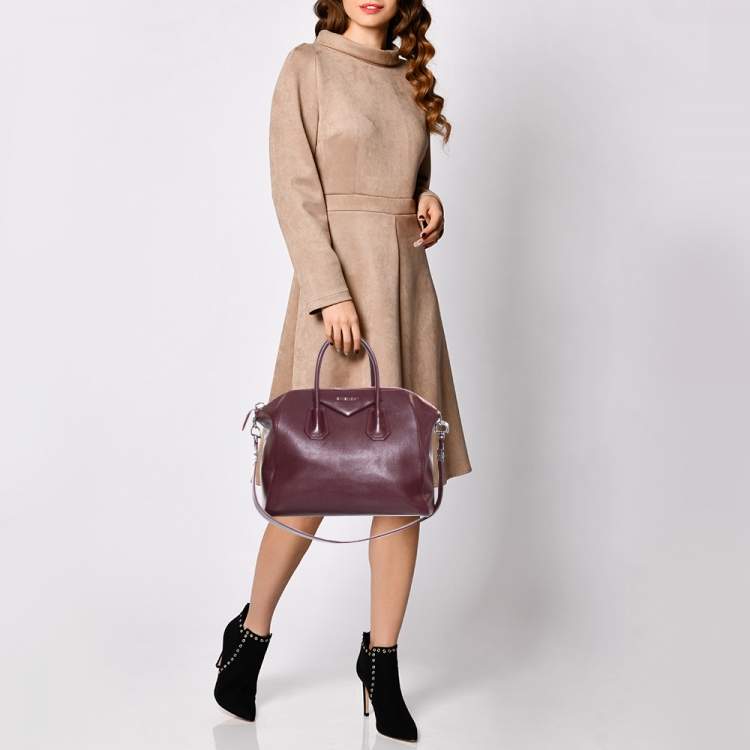 مملوكة مسبقًا Givenchy Burgundy Leather Medium Antigona Satchel