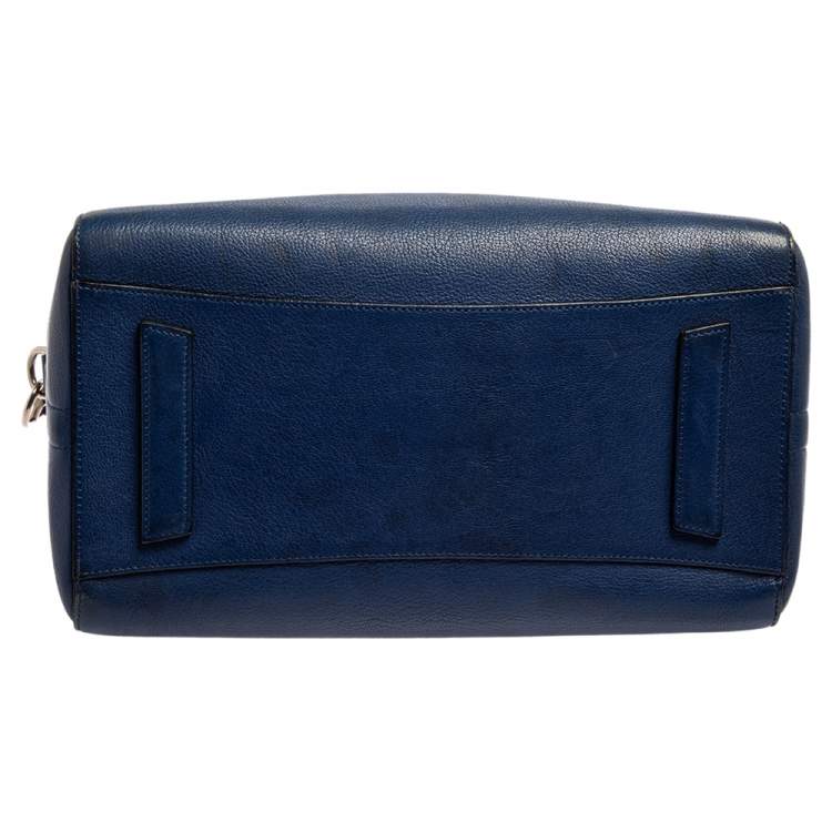 مملوكة مسبقًا Givenchy Blue Leather Medium Antigona Satchel 