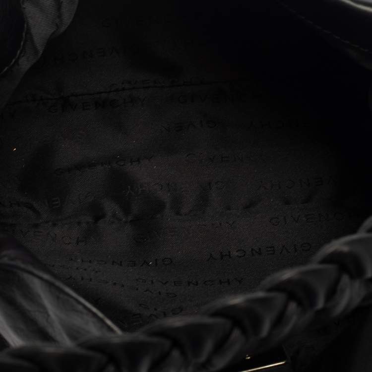 مملوكة مسبقًا Givenchy Black Leather Baguette