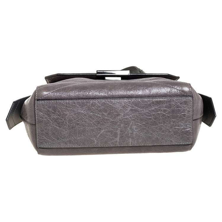 Pre Owned Givenchy Pearl Aged Leather Small ID Bag