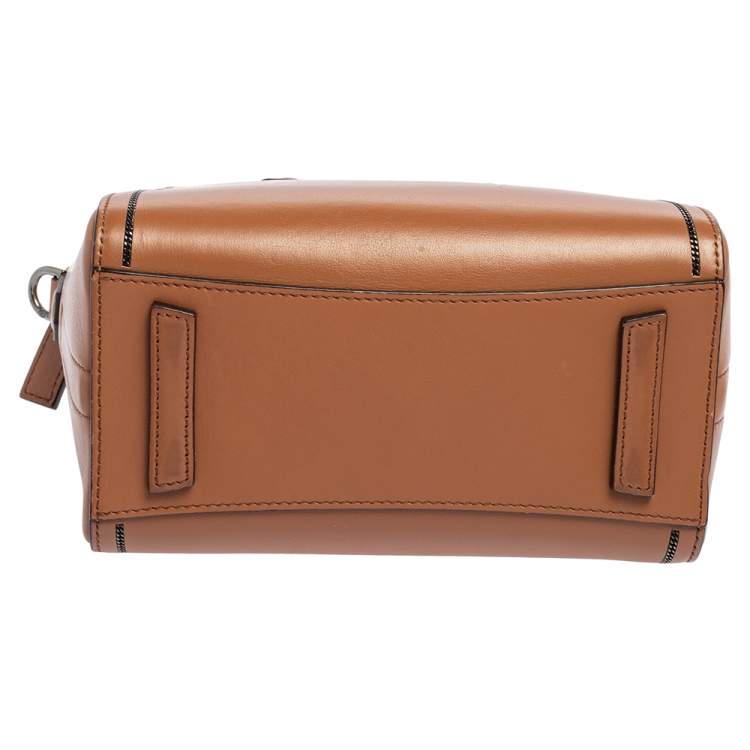 مملوكة مسبقًا Givenchy Brown Leather Mini Antigona Satchel