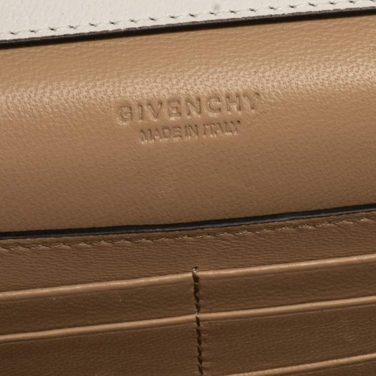 مملوكة مسبقًا Givenchy White/Beige Leather and Suede Mini GV3 Crossbody Bag