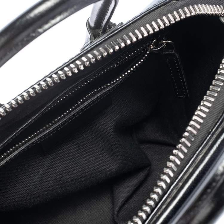 مملوكة مسبقًا Givenchy Black Leather Mini Antigona Satchel