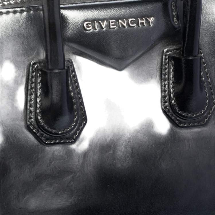 مملوكة مسبقًا Givenchy Black Leather Mini Antigona Satchel