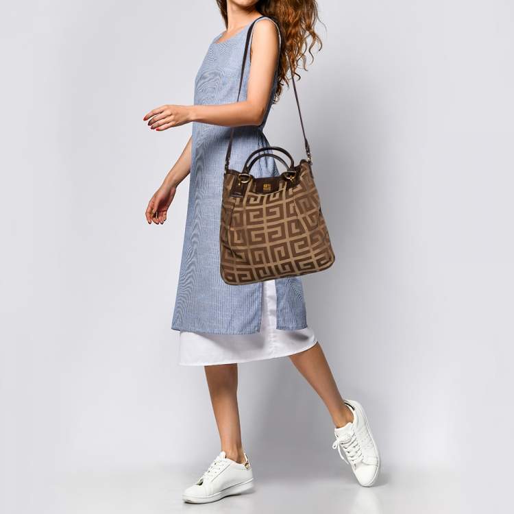 Pre Owned Givenchy Brown/Beige Signature Canvas And Leather Hobo