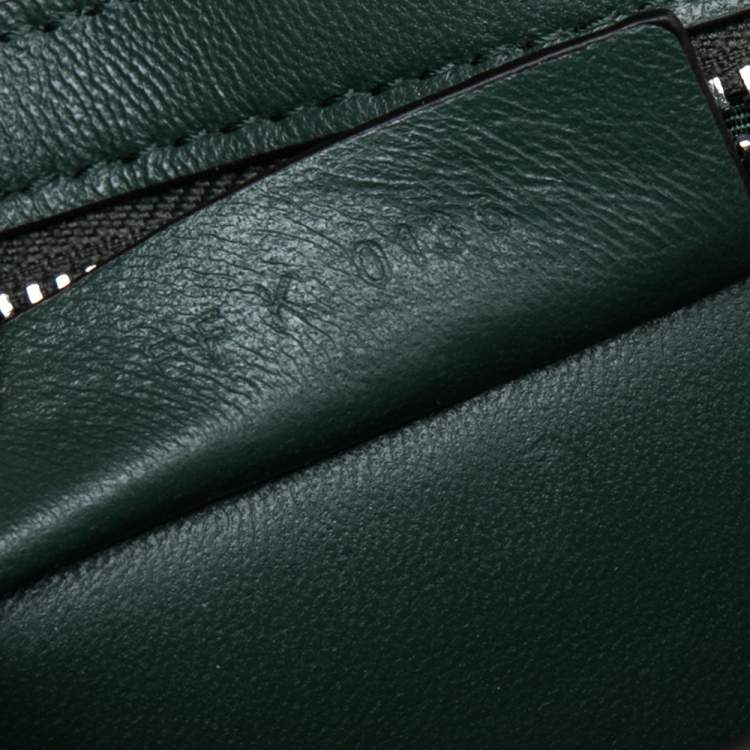 مملوكة مسبقًا Givenchy Green Leather Bow Cut Flap Crossbody Bag