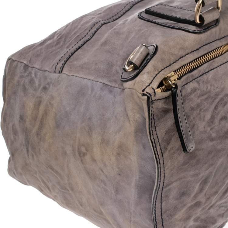 مملوكة مسبقًا Givenchy Pale Mauve Crinkled Leather Old Medium Pandora Shoulder Bag