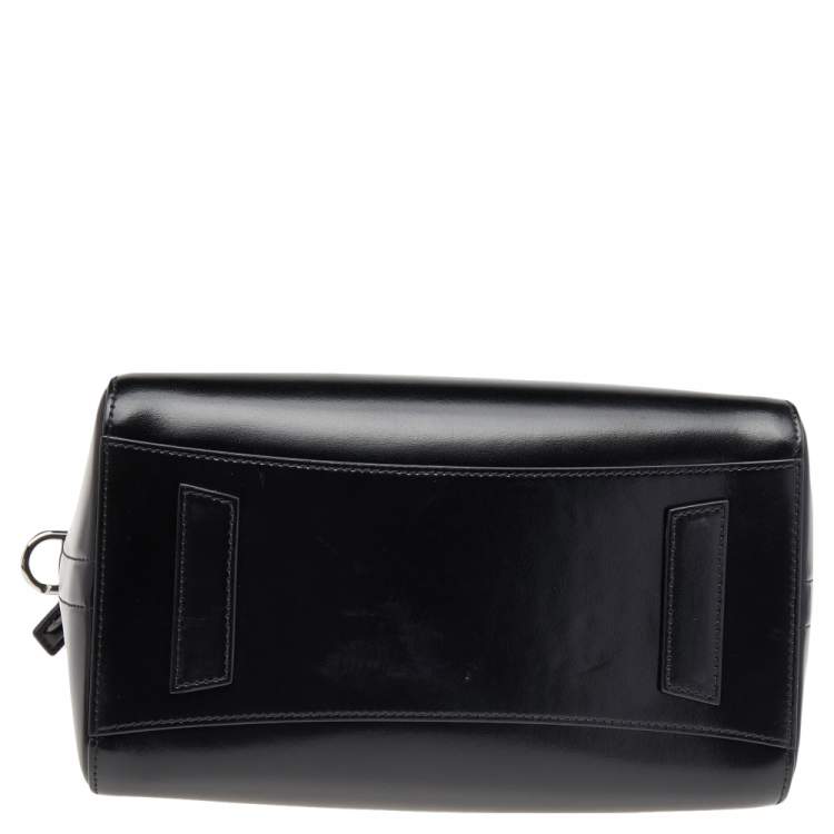 Pre Owned Givenchy Black Leather Small Antigona Satchel