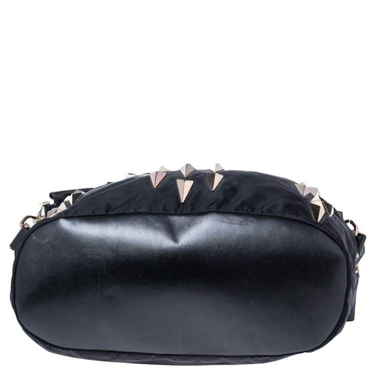 مملوكة مسبقًا Givenchy Black Leather and Nylon Studded Large Nightingale Satchel