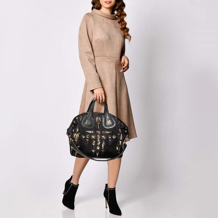 مملوكة مسبقًا Givenchy Black Leather and Nylon Studded Large Nightingale Satchel