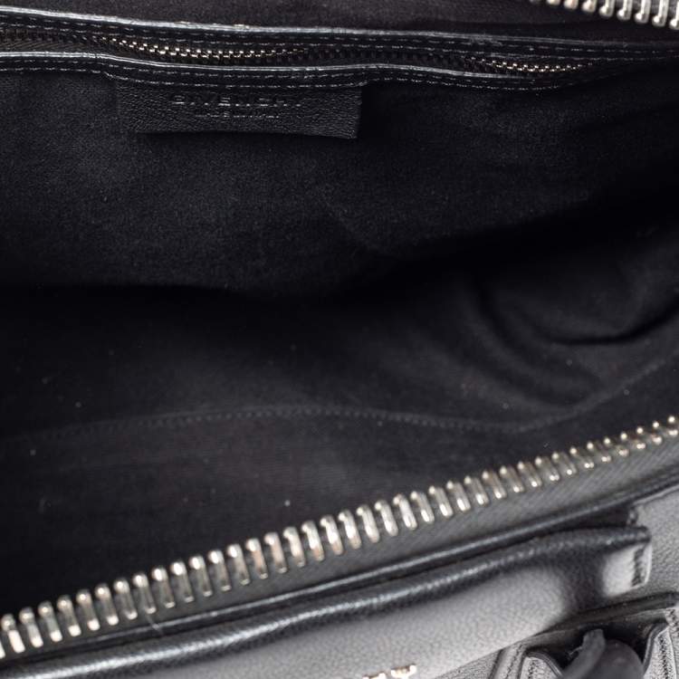 مملوكة مسبقًا Givenchy Black Leather Medium Antigona Satchel 