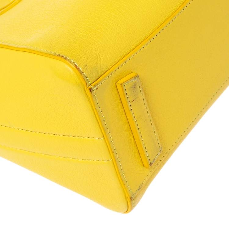مملوكة مسبقًا Givenchy Yellow Leather Mini Antigona Satchel