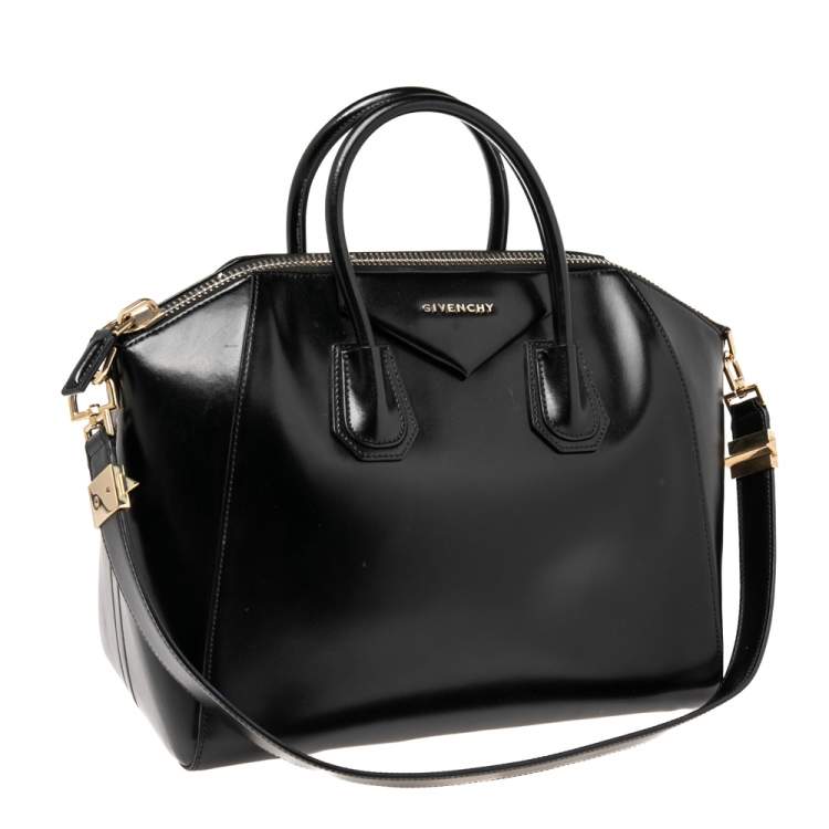 مملوكة مسبقًا Givenchy Black Gloddy Leather Medium Antigona Satchel