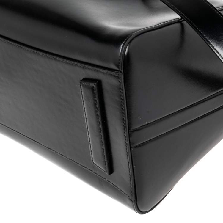 مملوكة مسبقًا Givenchy Black Gloddy Leather Medium Antigona Satchel