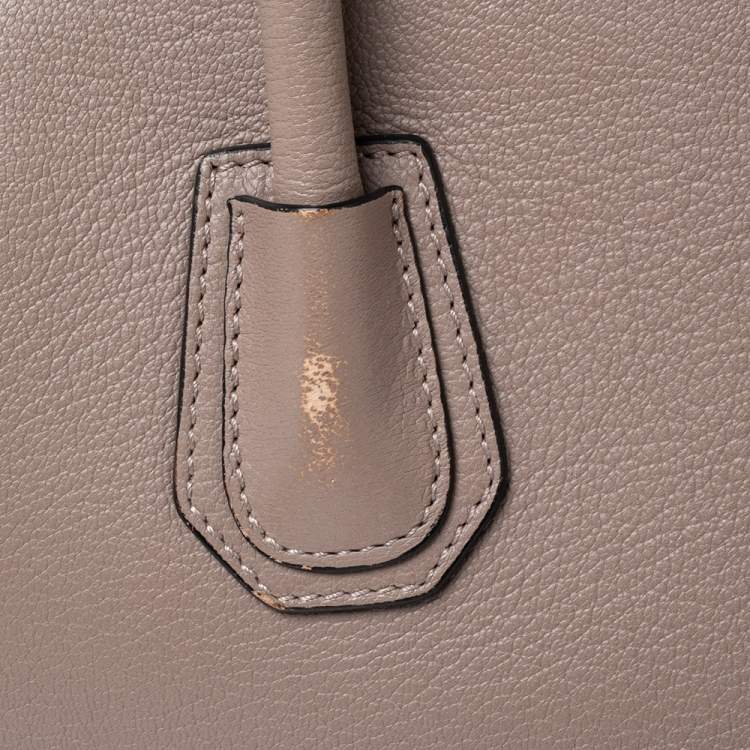 مملوكة مسبقًا Givenchy Dark Beige Leather Small Antigona Satchel