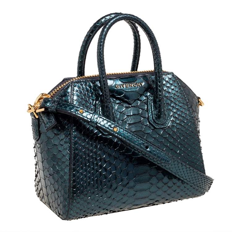 مملوكة مسبقًا Givenchy Emerald Python Mini Antigona Satchel