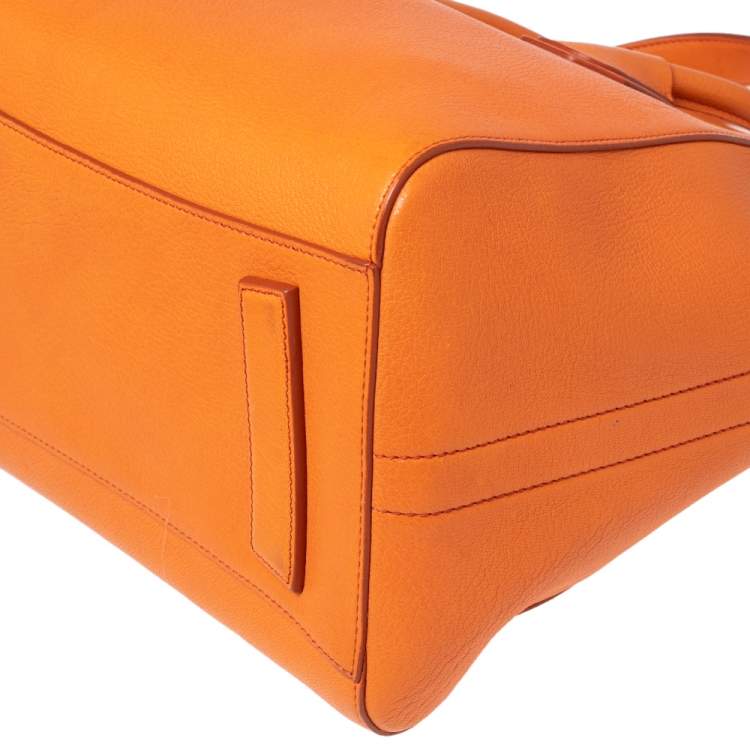 مملوكة مسبقًا Givenchy Orange Leather Medium Antigona Satchel 