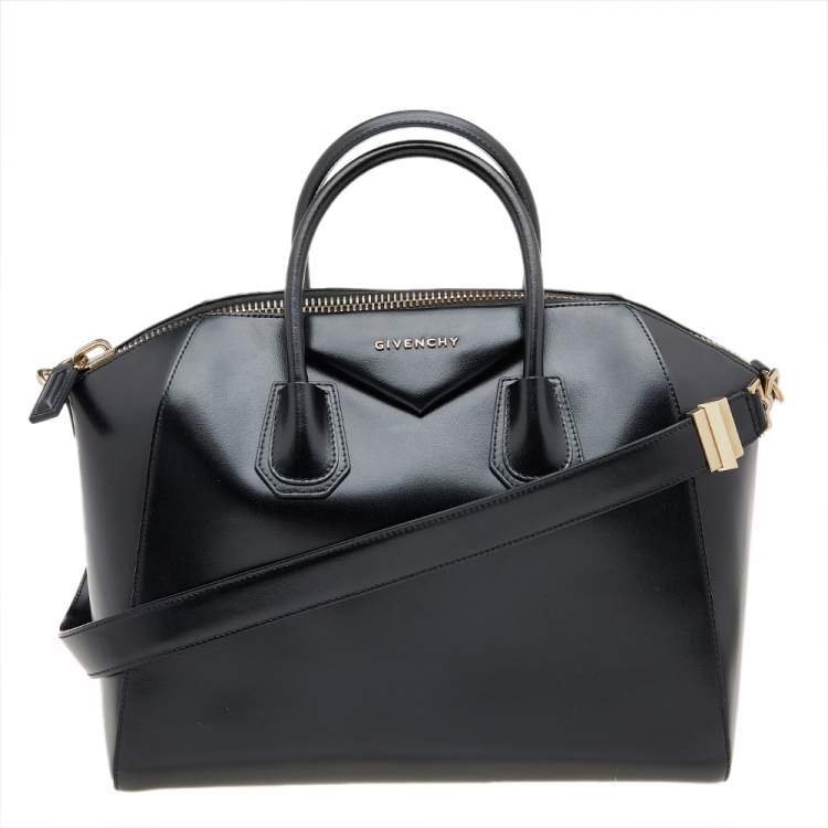 مملوكة مسبقًا Givenchy Black Leather Medium Antigona Satchel