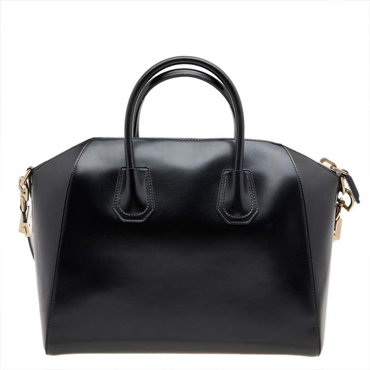 مملوكة مسبقًا Givenchy Black Leather Medium Antigona Satchel