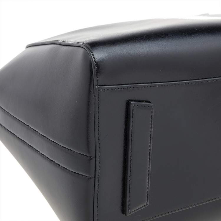مملوكة مسبقًا Givenchy Black Leather Medium Antigona Satchel