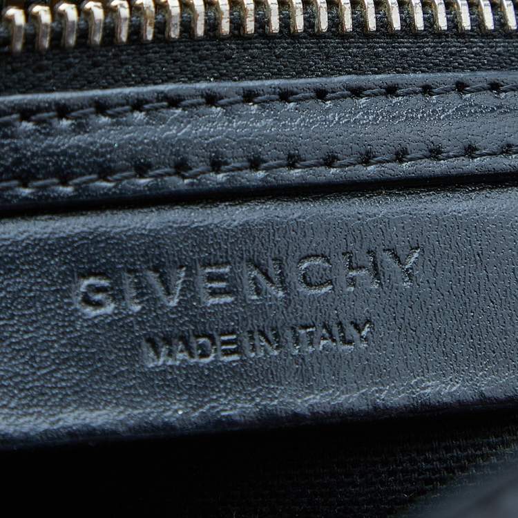 مملوكة مسبقًا Givenchy Black Leather Medium Antigona Satchel
