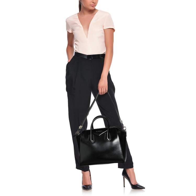Pre Owned Givenchy Black Leather Medium Antigona Satchel 