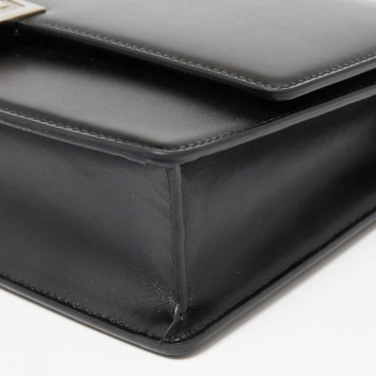 Pre Owned Givenchy Black Leather 4G Chain Shoulder Bag