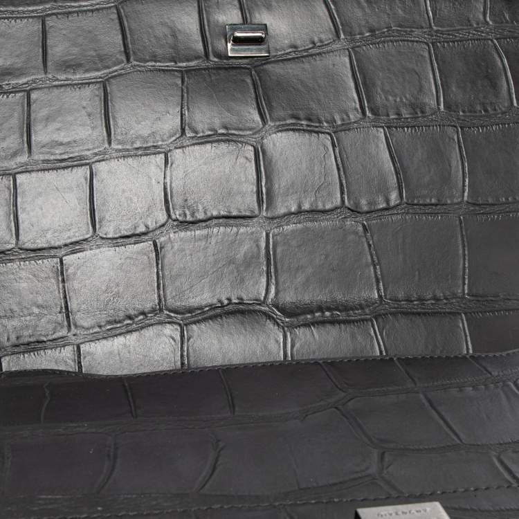 مملوكة مسبقًا Givenchy Black Croc Embossed Leather Chain Detail Shoulder Bag