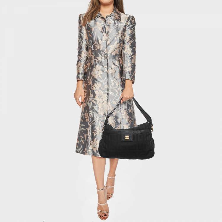 مملوكة مسبقًا Givenchy Black Signature Fabric Logo Shoulder Bag