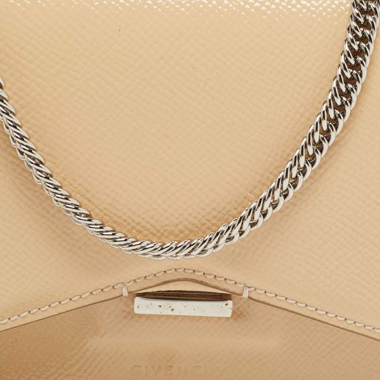 Pre Owned Givenchy Beige Patent Leather Bow Cut Chain Clutch