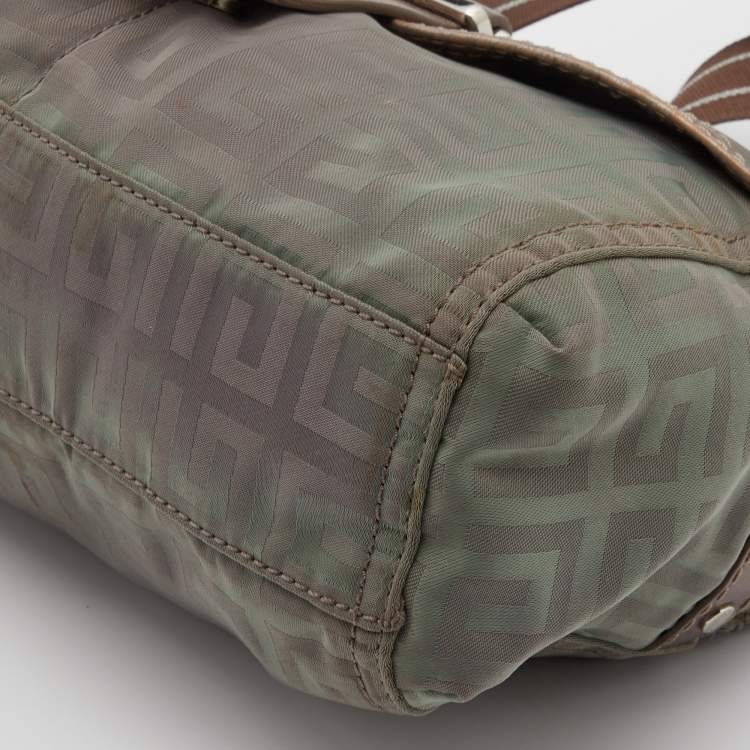 مملوكة مسبقًا Givenchy Green/Metallic Signature Nylon and Leather Flap Shoulder Bag 