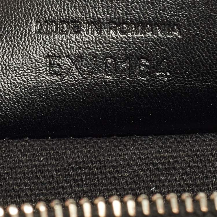 Pre Owned Givenchy Black Leather Graphic Print Zip Pouch