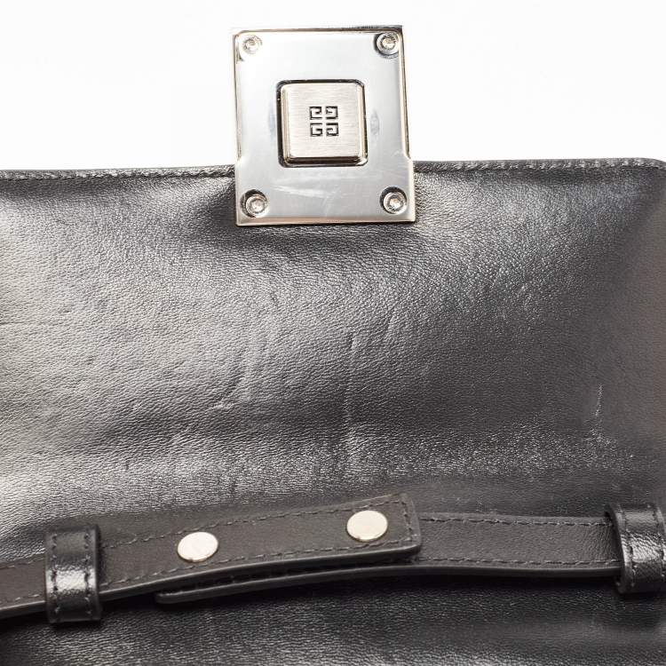 Pre Owned Givenchy Black Quilted Leather 4G Logo Flap Crossbody Bag