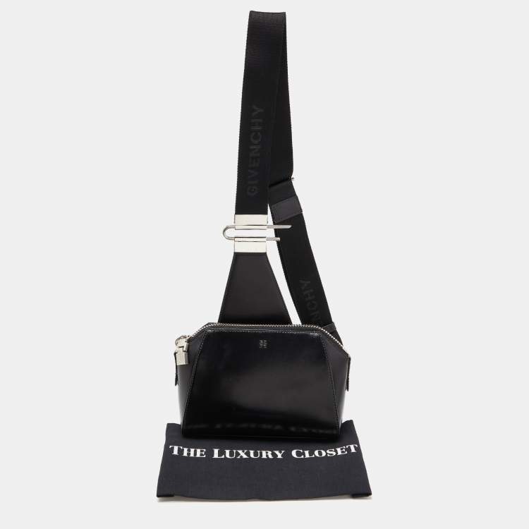 Pre Owned Givenchy Black Leather Antigona Sling Bag