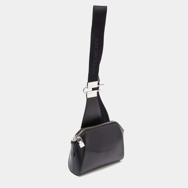 Pre Owned Givenchy Black Leather Antigona Sling Bag