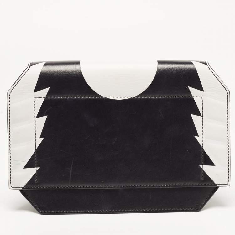 Pre Owned Givenchy Black/White Leather Star Bow Cut Flap Crossbody Bag