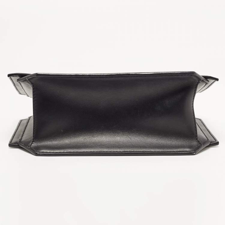 Pre Owned Givenchy Black/White Leather Star Bow Cut Flap Crossbody Bag