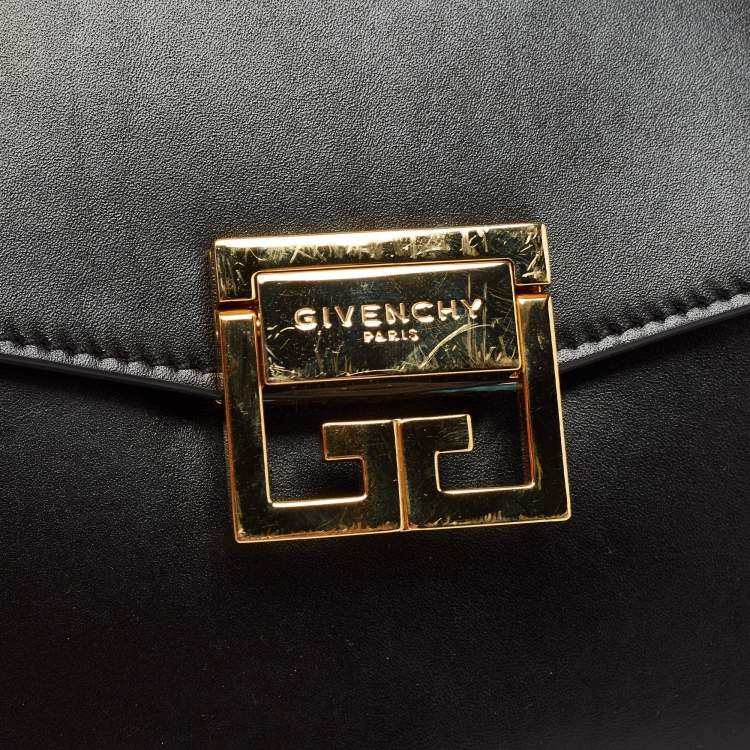 Pre Owned Givenchy Black Glossy Leather Small GV3 Shoulder Bag