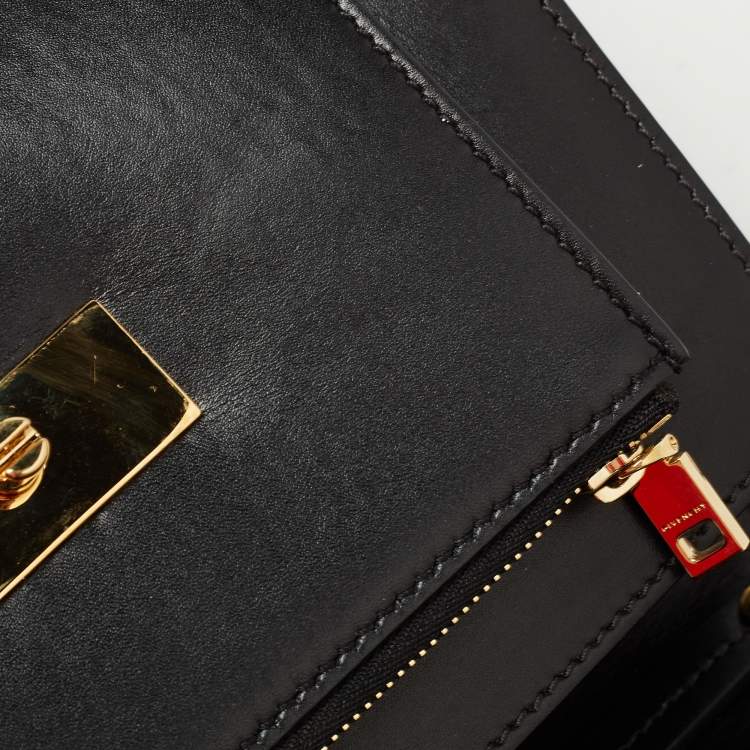 Pre Owned Givenchy Black Glossy Leather Small GV3 Shoulder Bag