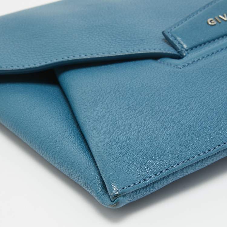 Pre Owned Givenchy Blue Leather Medium Antigona Envelope Clutch