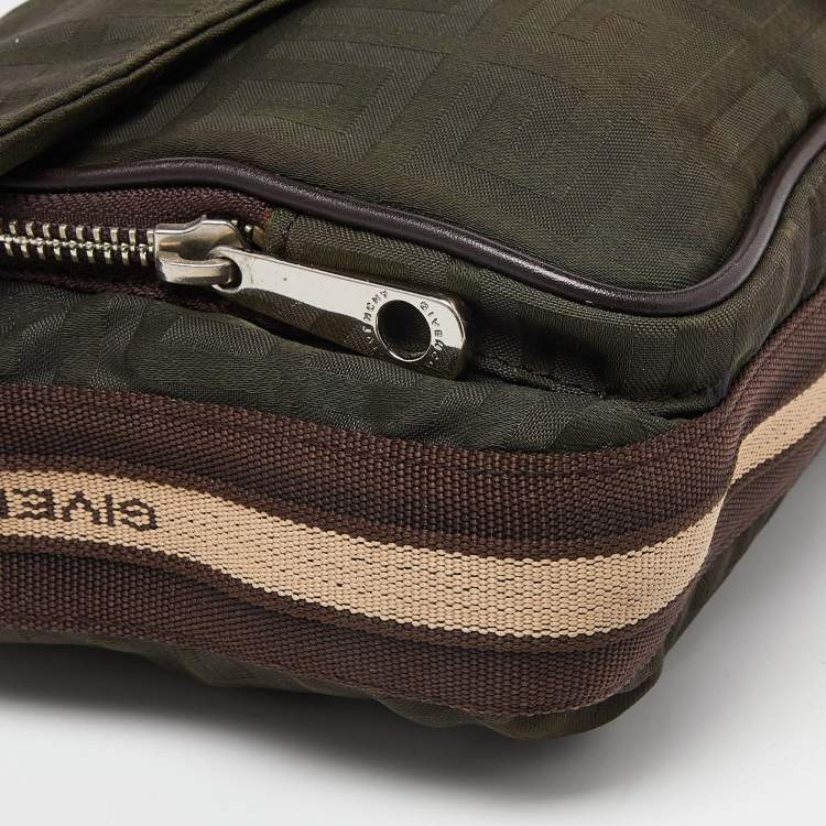 مملوكة مسبقًا Givenchy Green/Brown Monogram Fabric Buckle Flap Baguette Bag