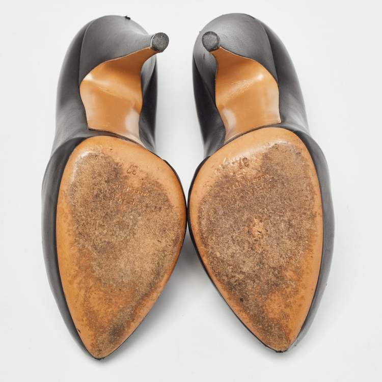 Pre Owned Givenchy Black Leather Pumps Size 37