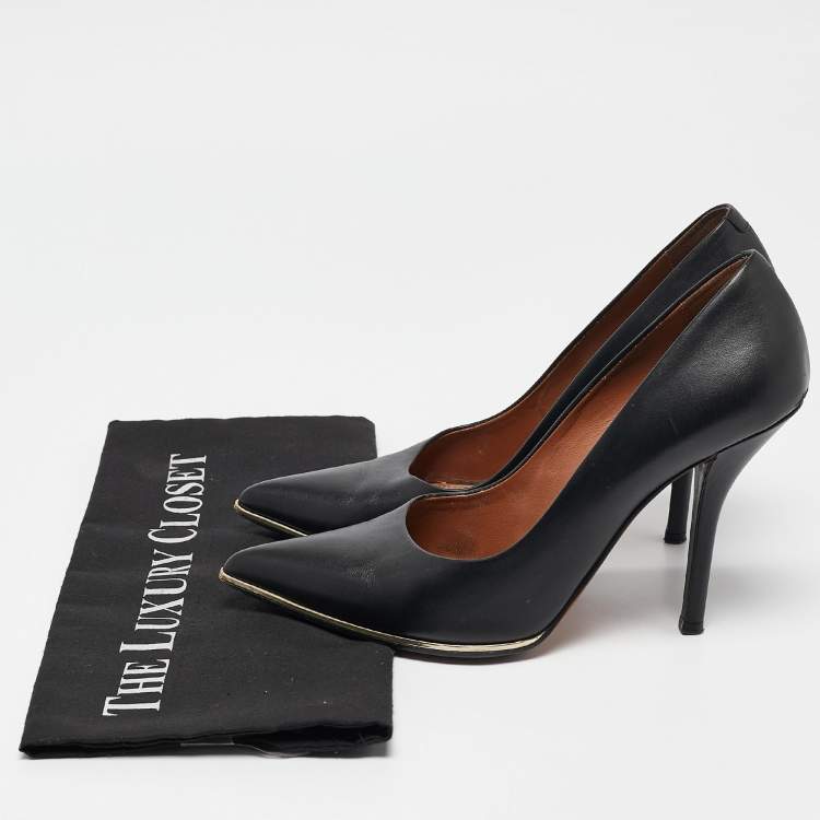 Pre Owned Givenchy Black Leather Lia Pumps Size 38
