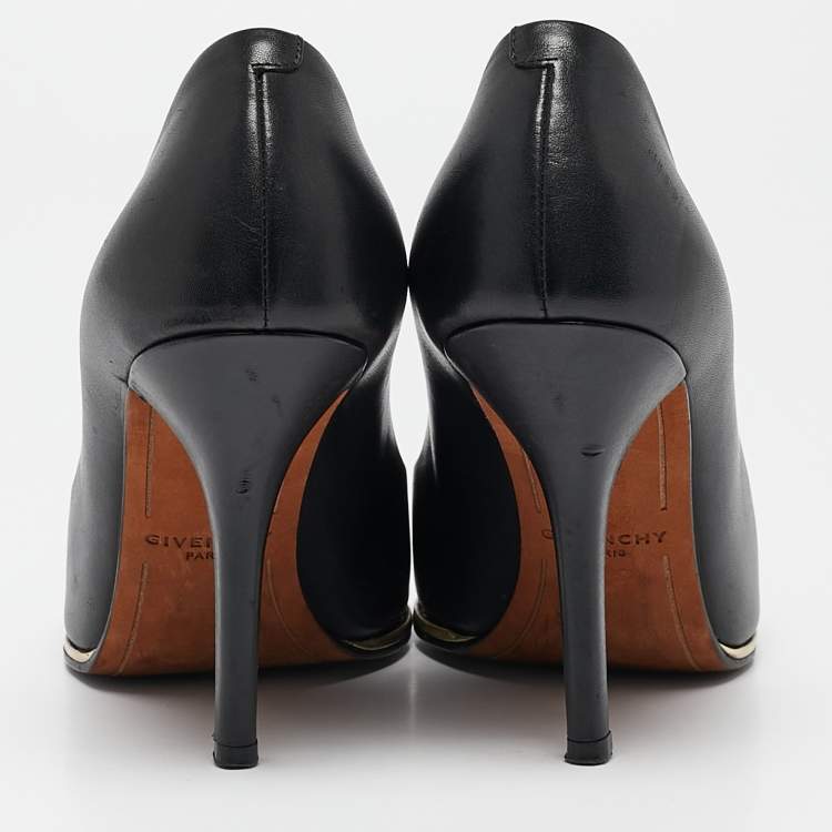 Pre Owned Givenchy Black Leather Lia Pumps Size 38