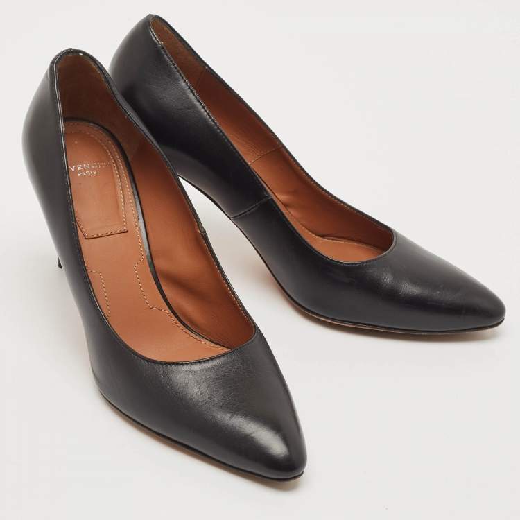 Pre Owned Givenchy Black Leather Pointed Toe Pumps Size 36