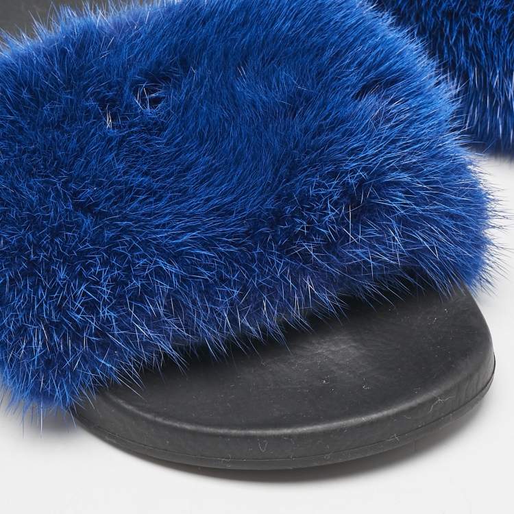 Pre Owned Givenchy Blue Mink Fur Pool Slide Flats Size 36