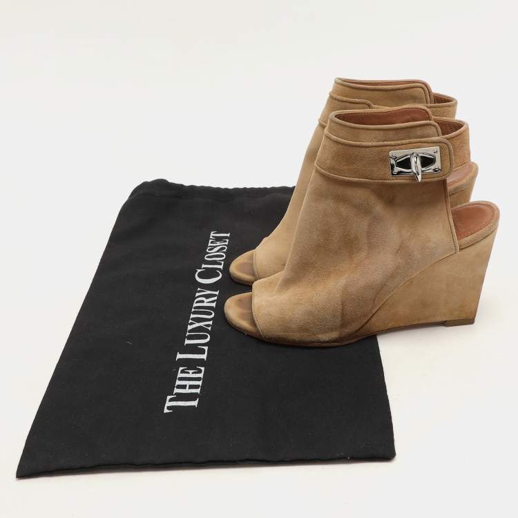 Pre Owned Givenchy Beige Suede Shark Lock Peep-Toe Wedge Booties Size 35