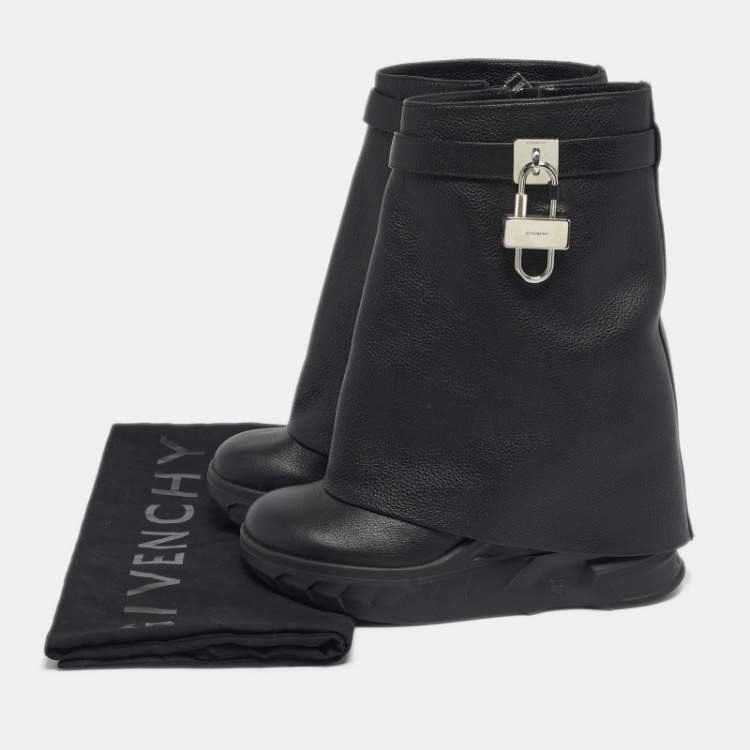 مملوكة مسبقًا Givenchy Shark Lock Size 38 Black Leather Ankle Length Wedge Boots