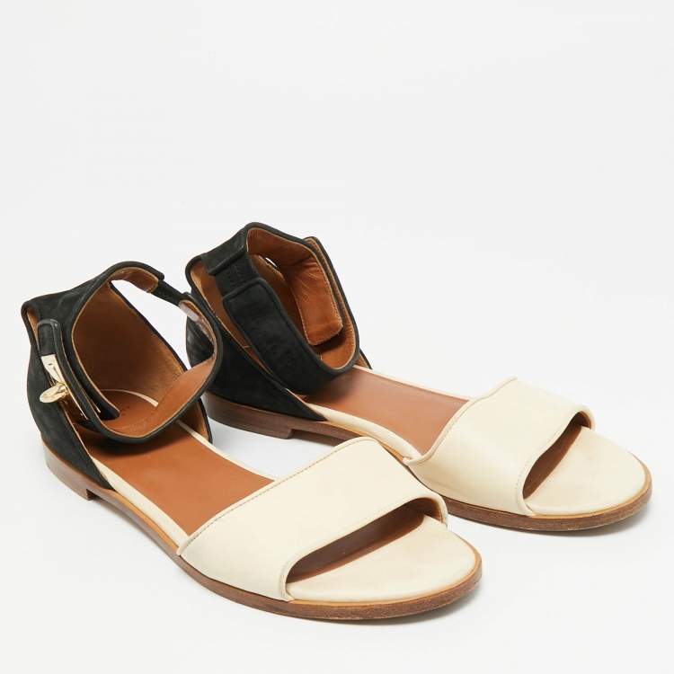 Pre Owned Givenchy Size 38 Black/Cream Leather and Suede Shark Luck Flat Sandals