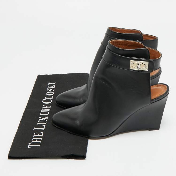 Pre Owned Givenchy Shark Size 39 Black Leather Cutout Wedges Ankle Length Boots